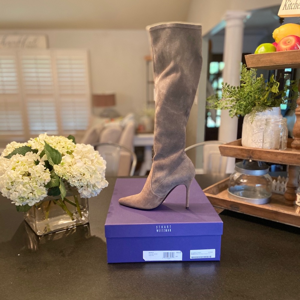 Stuart Weitzman,The Benefit Bootie, Praline Suede